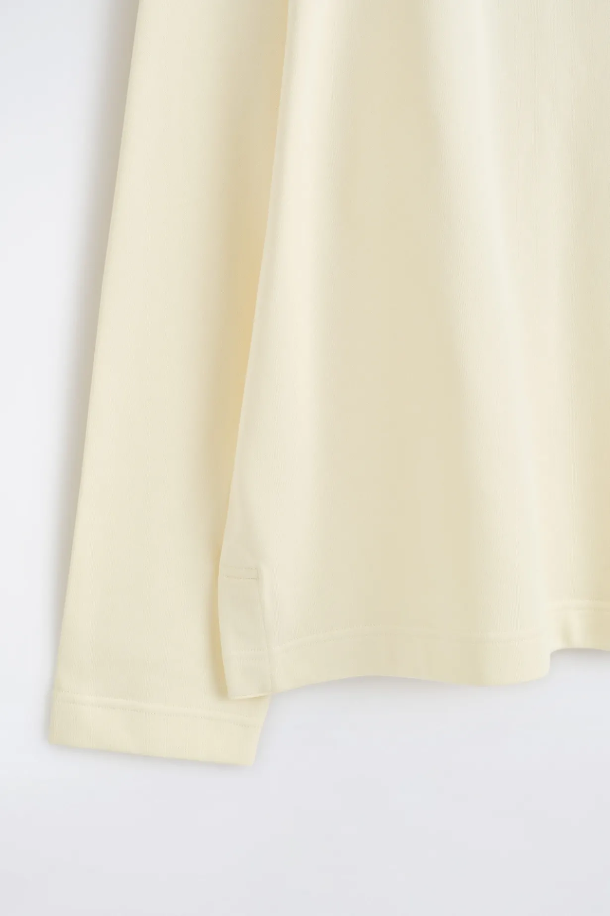 OVERSIZED-SWEATSHIRT MIT U-BOOT-AUSSCHNITT