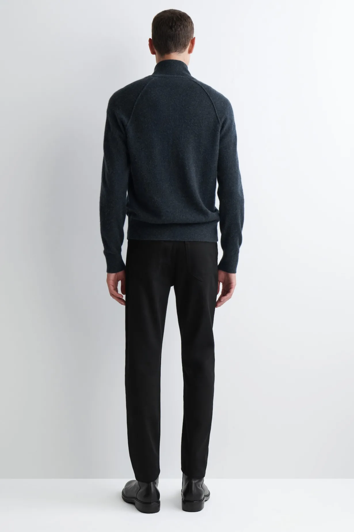 PIER JEANS MIT SCHMALEM BEIN