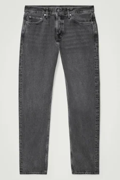PILLAR JEANS MIT SCHMAL ZULAUFENDEM BEIN