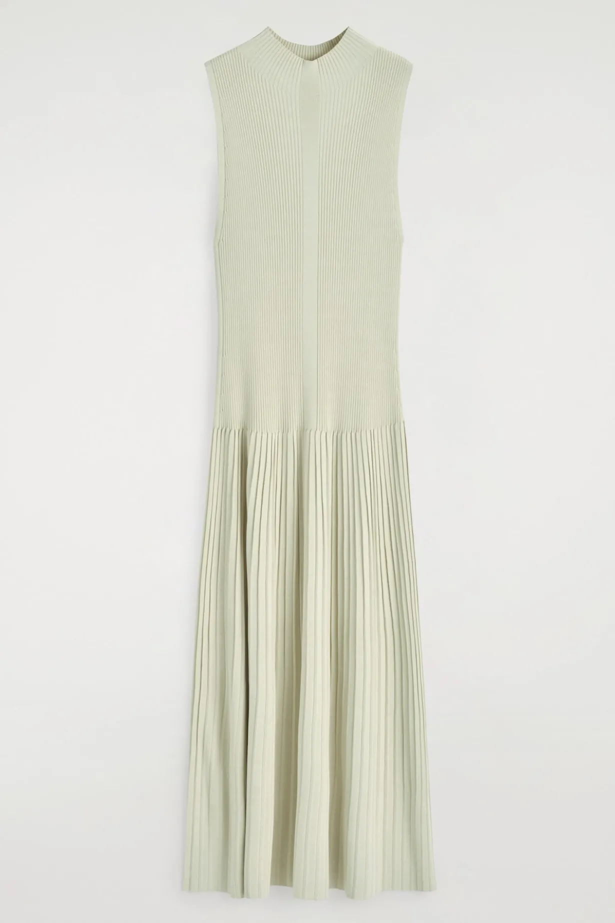 PLISSIERTES MAXIKLEID MIT HOHEM KRAGEN