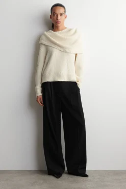 PULLOVER AUS MERINO-KASCHMIR-MIX MIT SCHAL