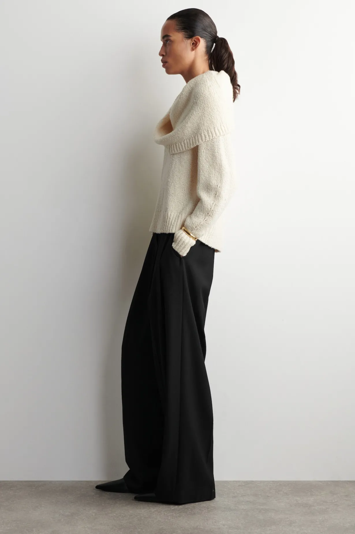 PULLOVER AUS MERINO-KASCHMIR-MIX MIT SCHAL
