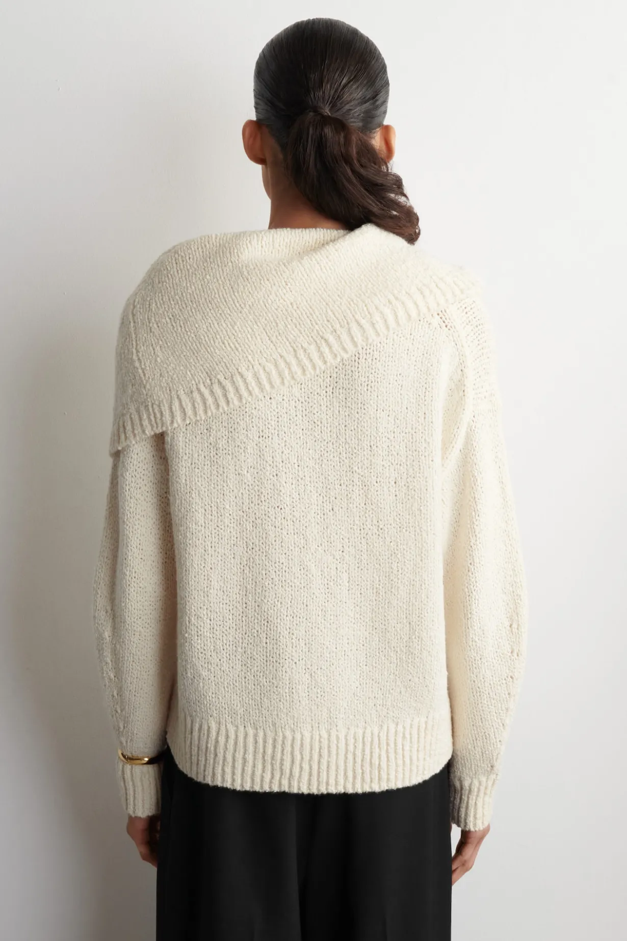 PULLOVER AUS MERINO-KASCHMIR-MIX MIT SCHAL