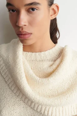PULLOVER AUS MERINO-KASCHMIR-MIX MIT SCHAL