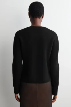 PULLOVER AUS MERINOWOLLE MIT RUNDHALSAUSSCHNITT