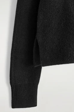 PULLOVER AUS MERINOWOLLE MIT RUNDHALSAUSSCHNITT