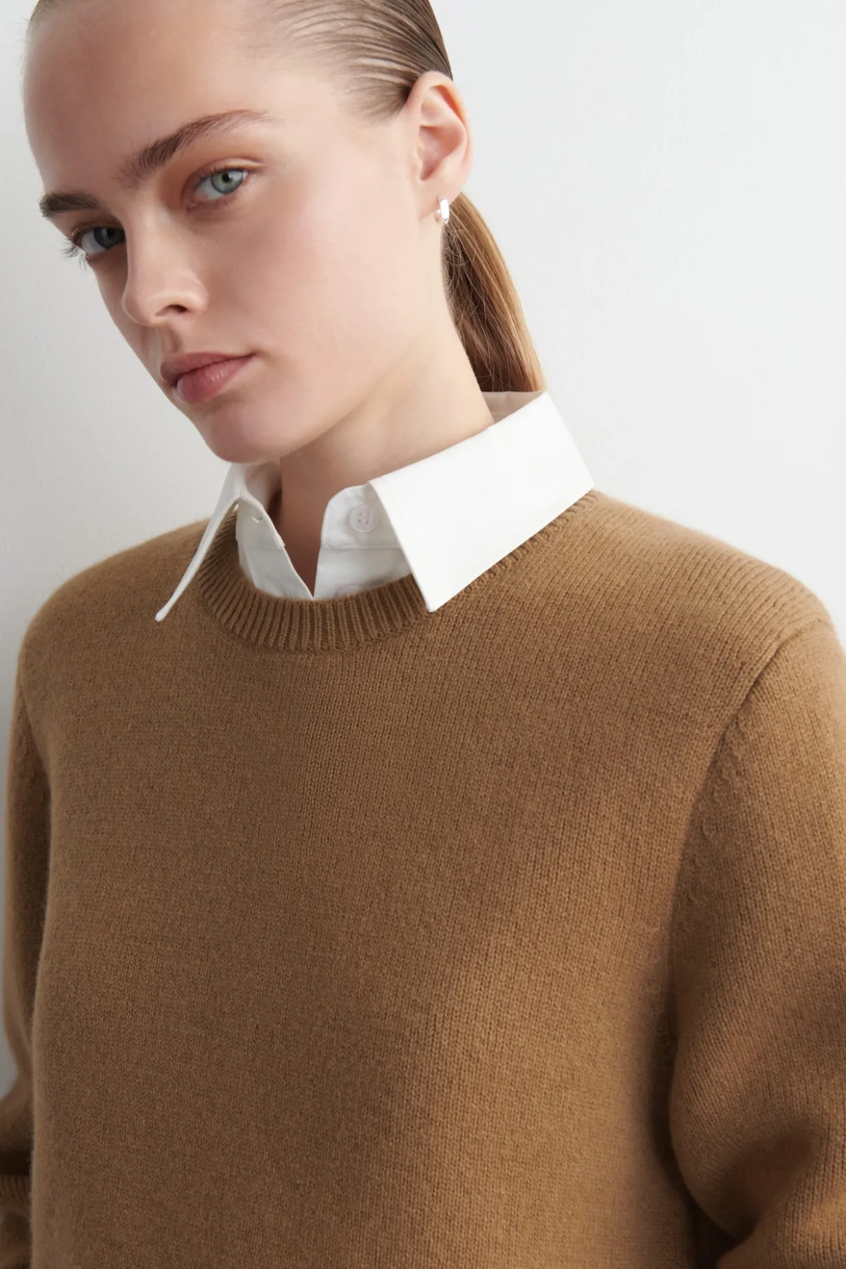 PULLOVER AUS MERINOWOLLE MIT RUNDHALSAUSSCHNITT