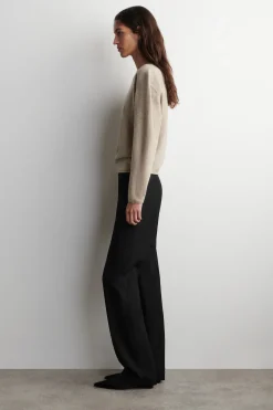 PULLOVER AUS MERINOWOLLE MIT RUNDHALSAUSSCHNITT