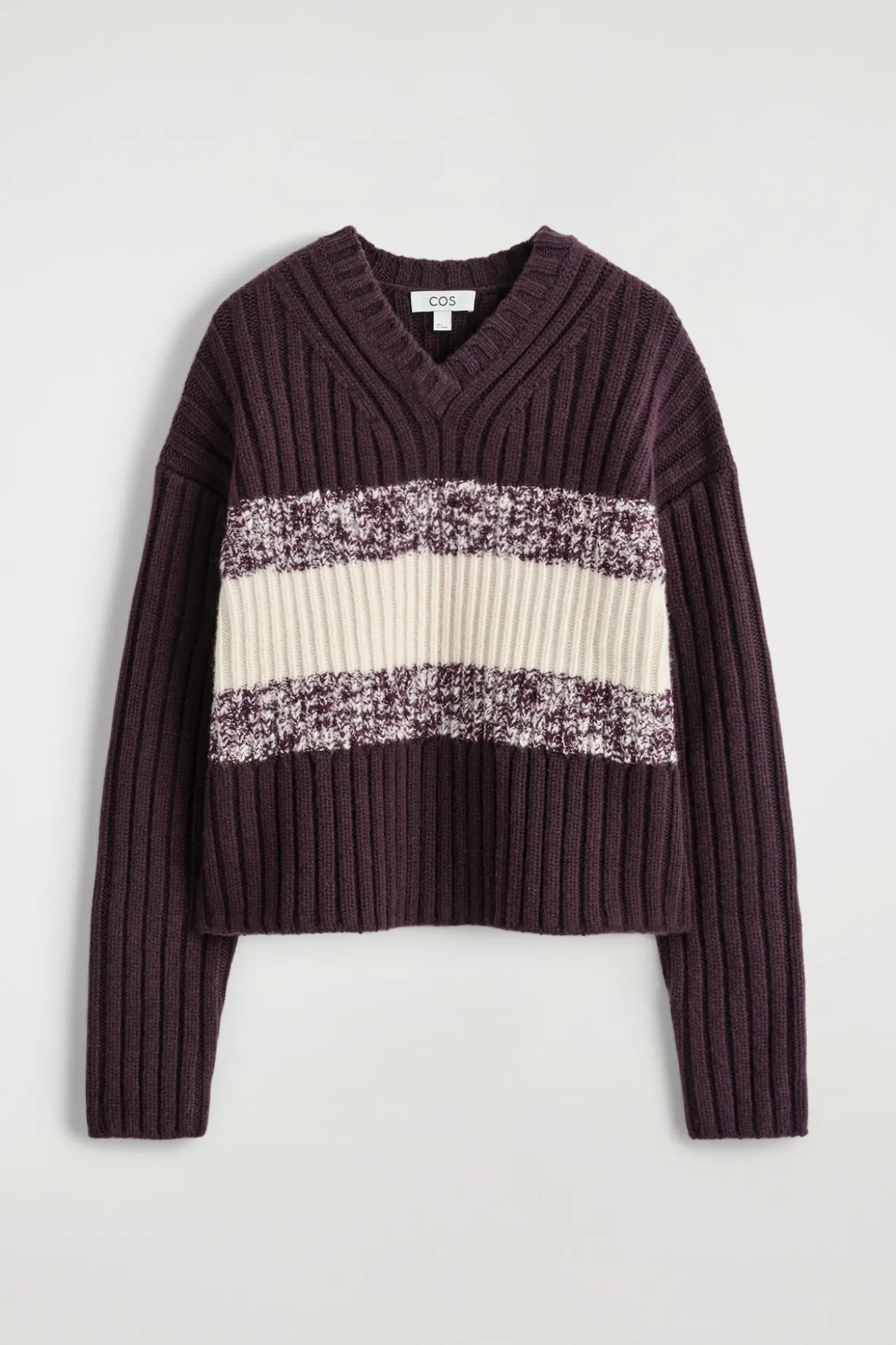 PULLOVER AUS MERINOWOLLE MIT V-AUSSCHNITT