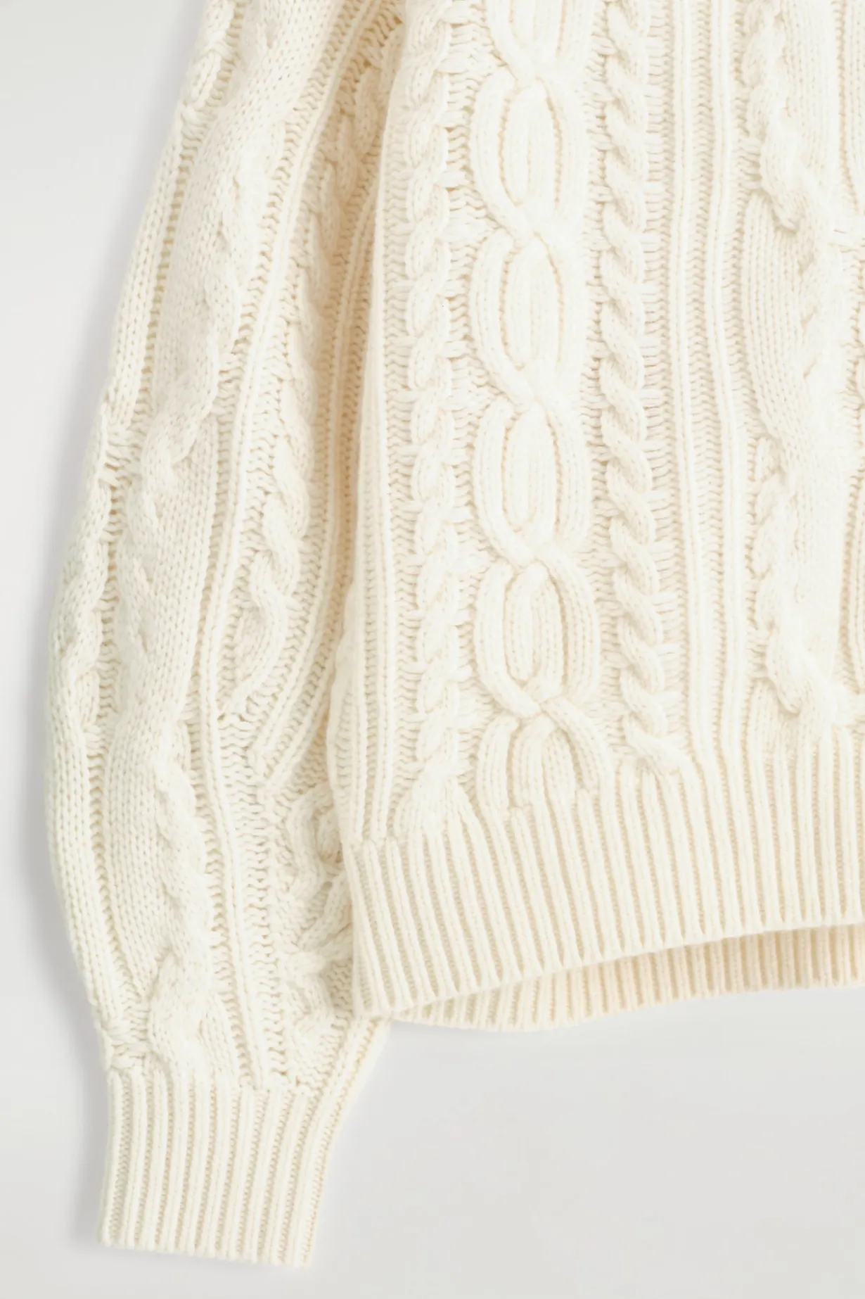 PULLOVER AUS WOLL-KASCHMIR-MIX MIT ZOPFMUSTER