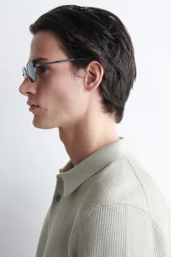 RECHTECKIGE SONNENBRILLE MIT METALLGESTELL