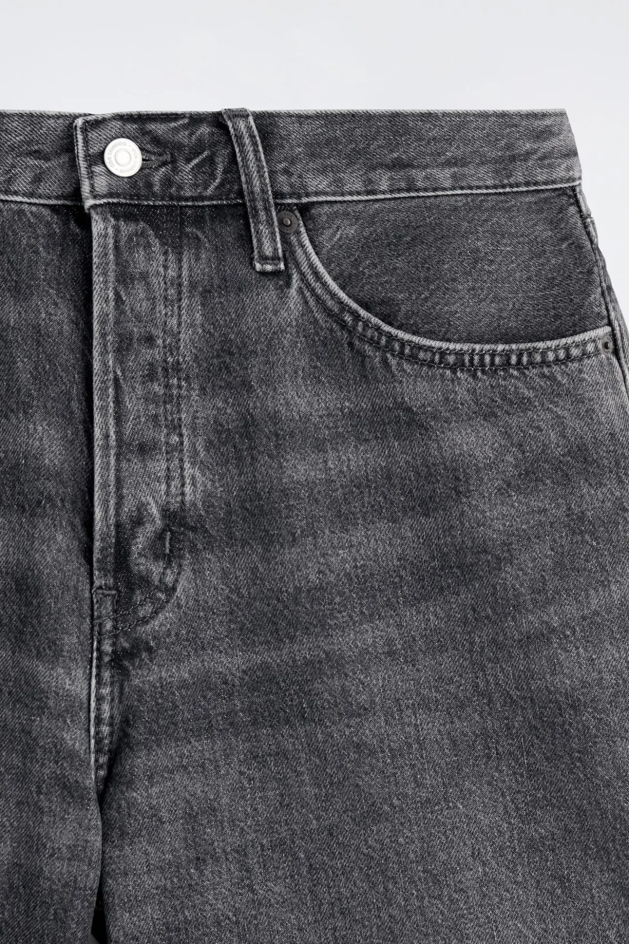 RIDER JEANSSHORTS MIT LOCKERER PASSFORM