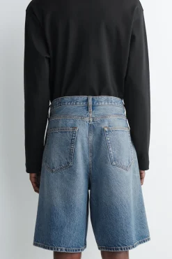 RIDER JEANSSHORTS MIT LOCKERER PASSFORM