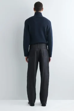 RIDER LOCKERE, GERADE SELVEDGE-JEANS AUS RAW DENIM