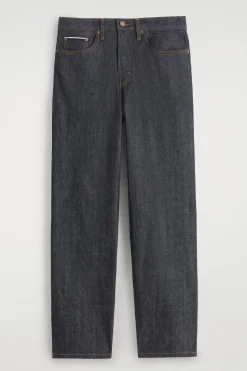 RIDER LOCKERE, GERADE SELVEDGE-JEANS AUS RAW DENIM