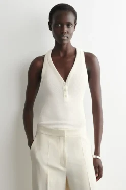RIPPSTRICK-TANKTOP MIT HENLEY-AUSSCHNITT