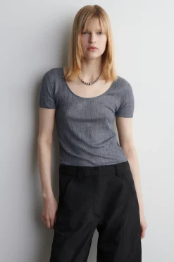 RIPPSTRICK-T-SHIRT AUS SEIDE