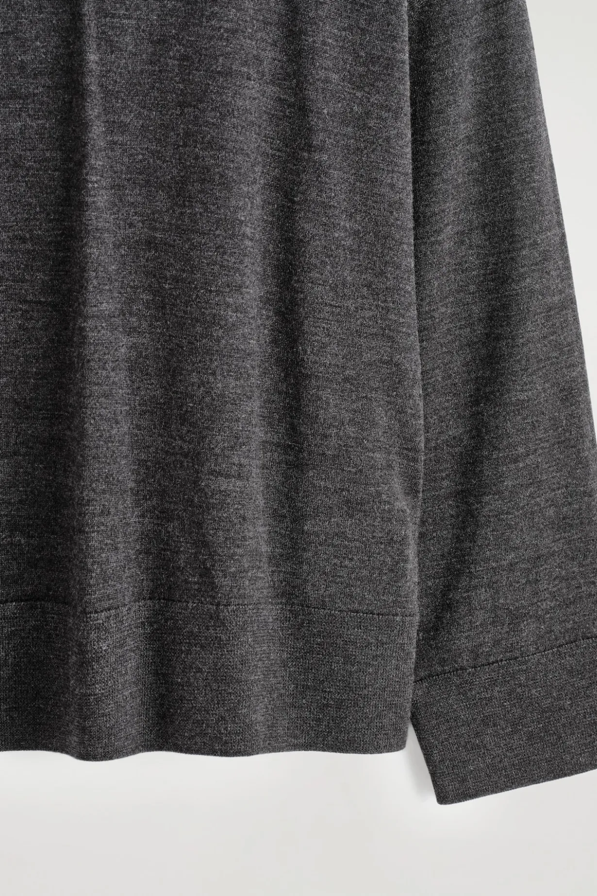 ROLLKRAGENPULLOVER AUS MERINOWOLLE