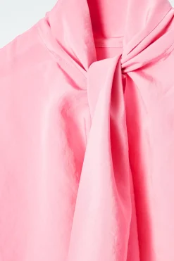 RUND GESCHNITTENE BLUSE MIT BÄNDERN