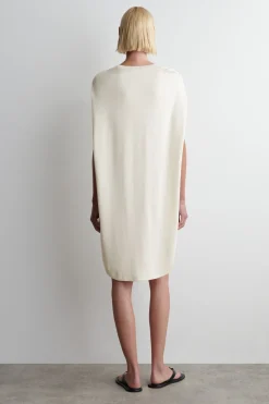 RUND GESCHNITTENES STRICKKLEID