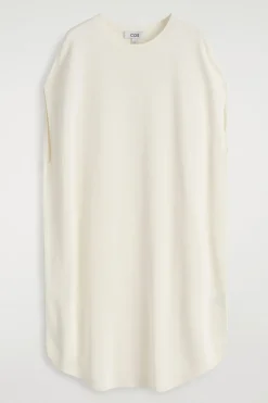 RUND GESCHNITTENES STRICKKLEID