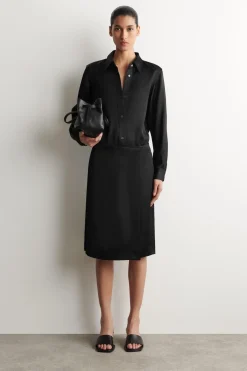 SATINHEMD MIT BUTTON-DOWN-KRAGEN