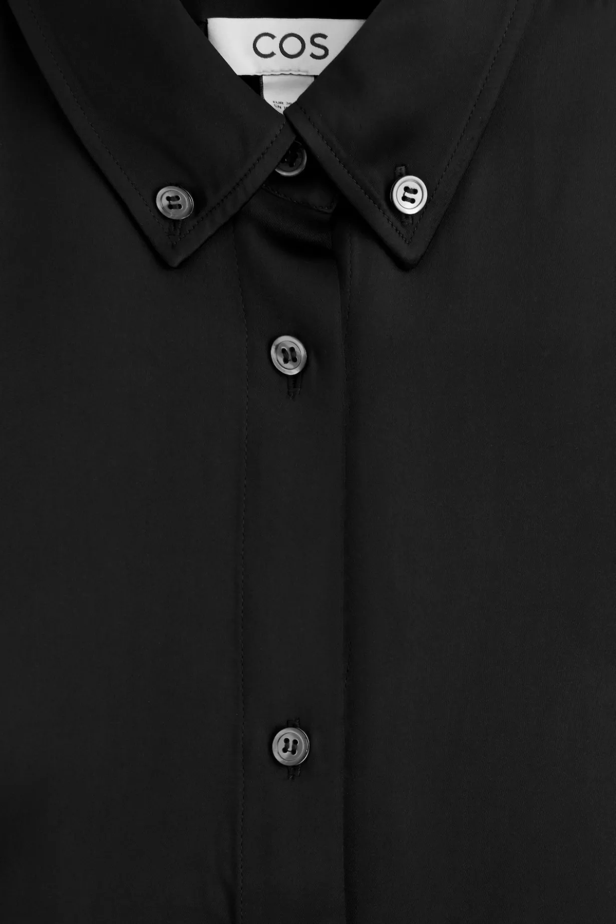 SATINHEMD MIT BUTTON-DOWN-KRAGEN
