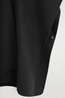 SCHAL-CAPE AUS DOUBLEFACE-WOLLE