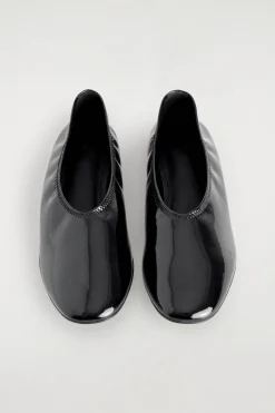 SCHLICHTE BALLERINAS AUS LEDER
