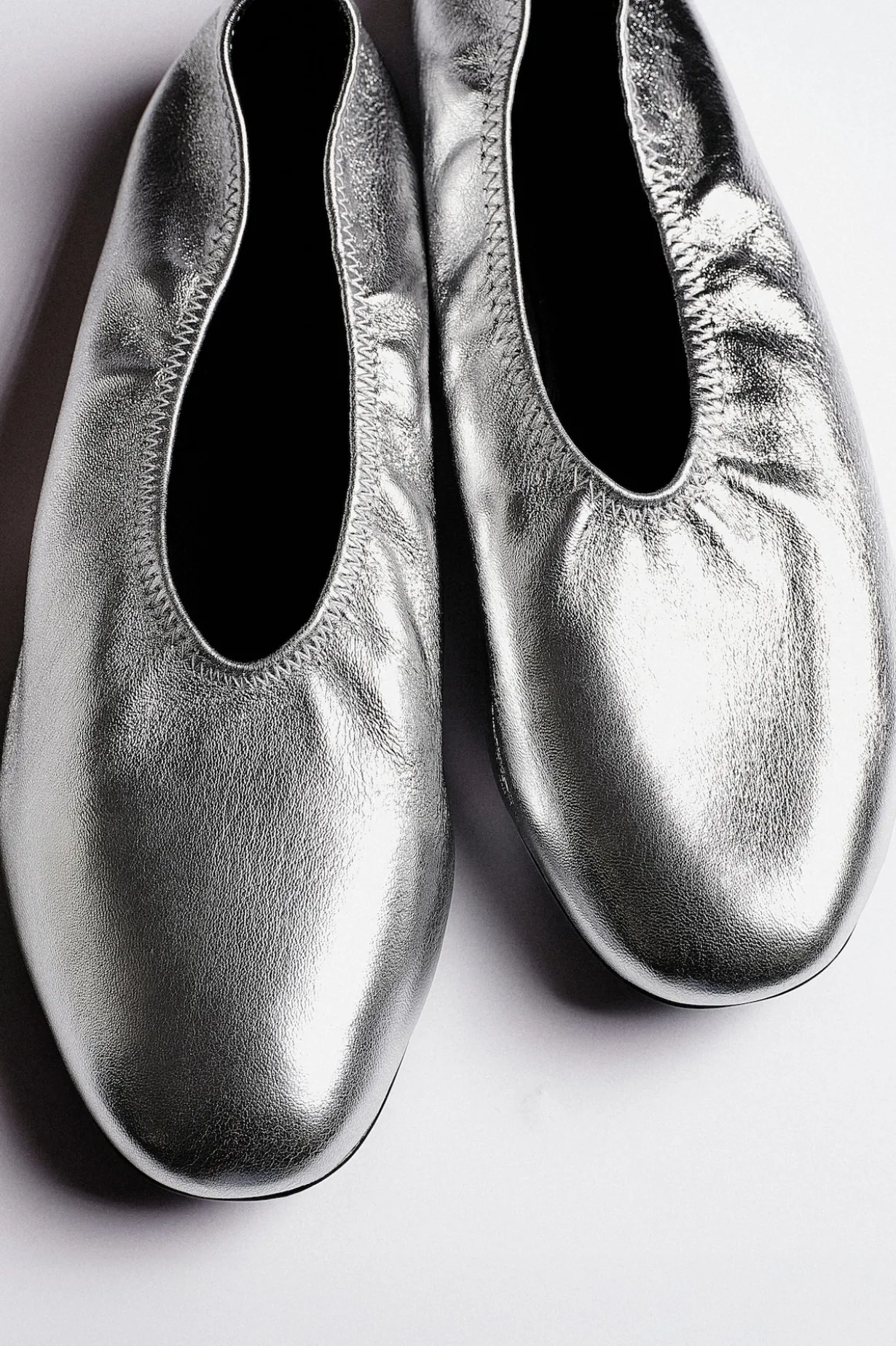 SCHLICHTE BALLERINAS AUS LEDER