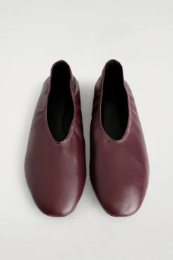 SCHLICHTE BALLERINAS AUS LEDER