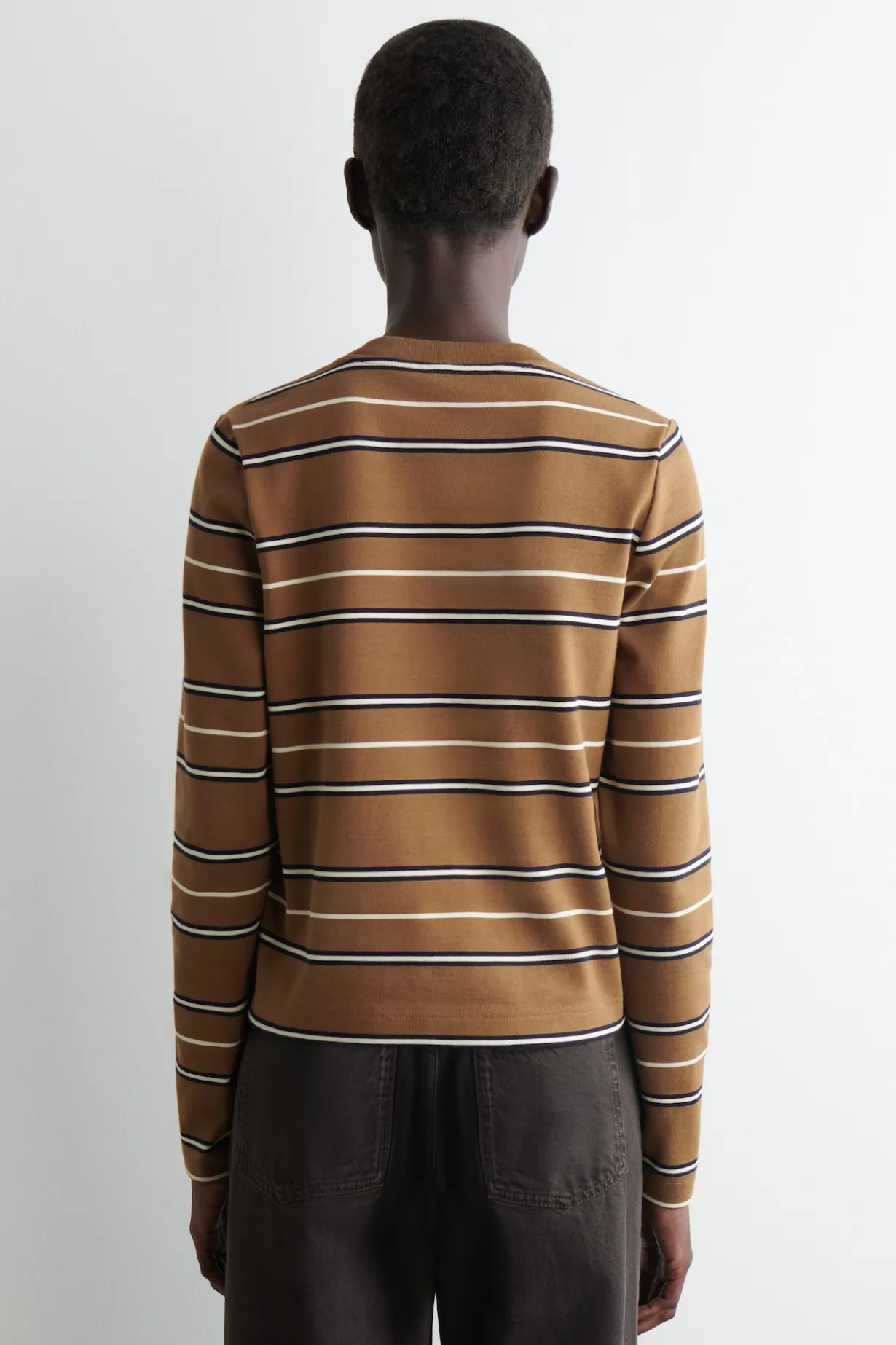SCHLICHTES LANGARMSHIRT MIT NORMALER PASSFORM