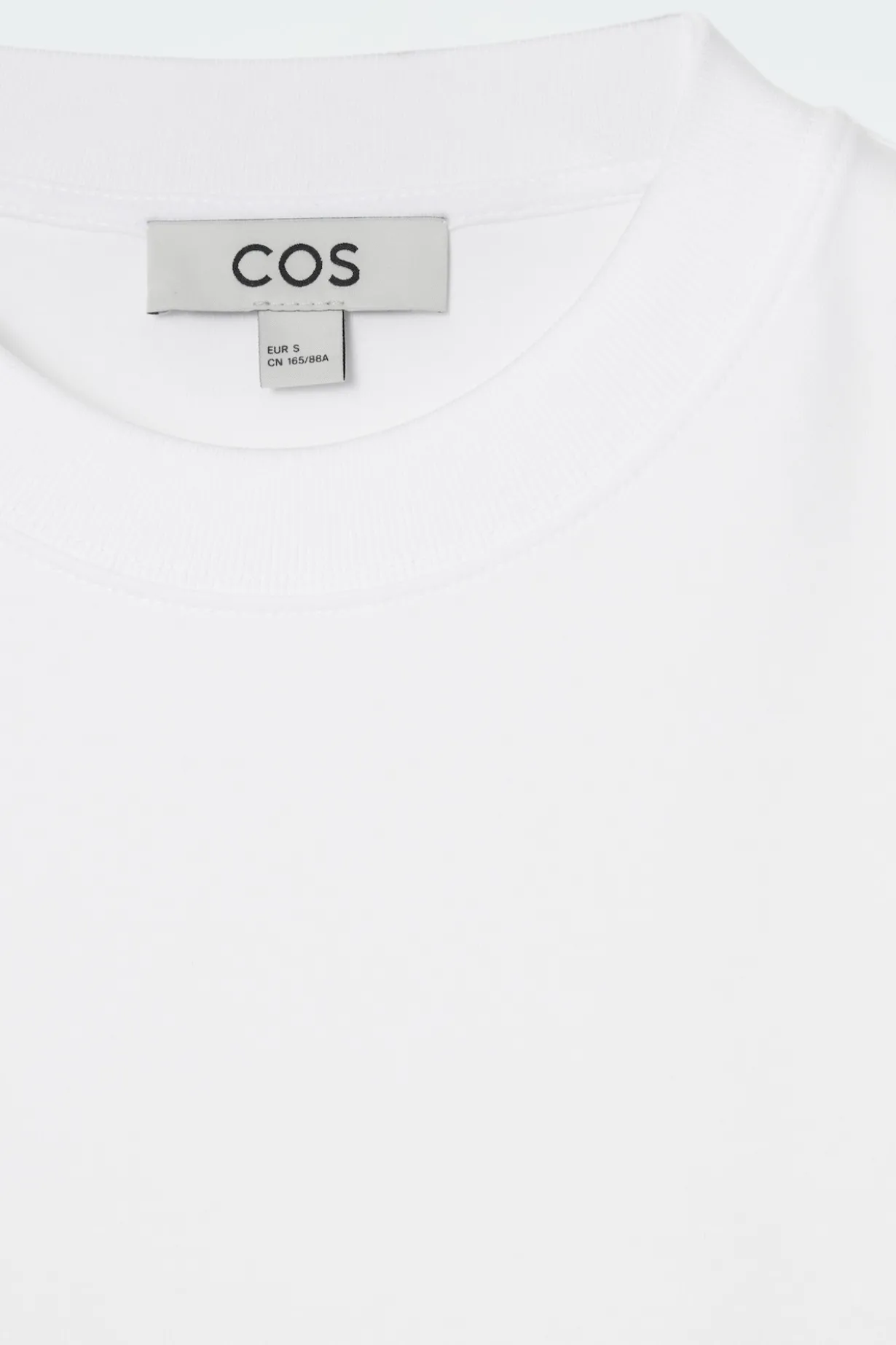SCHLICHTES LANGARMSHIRT MIT NORMALER PASSFORM
