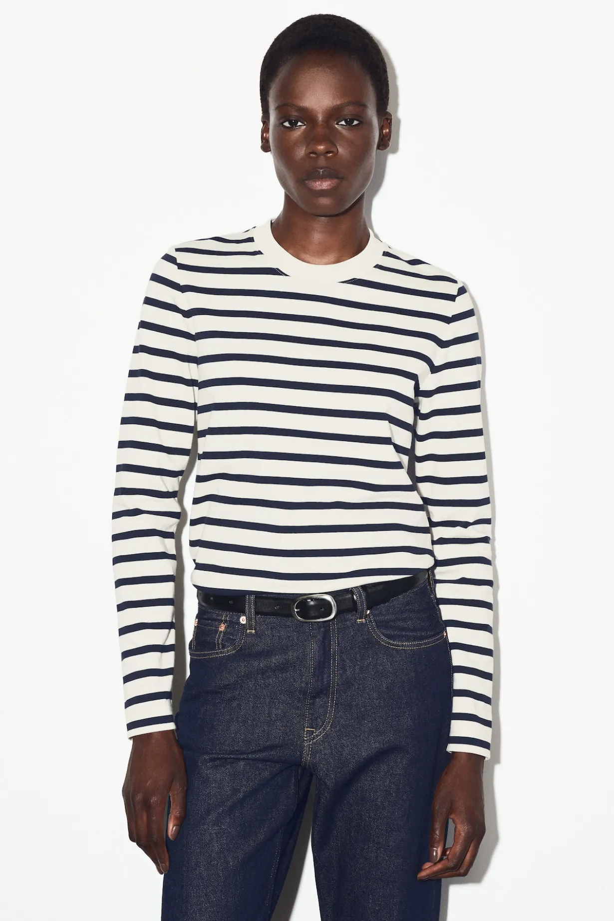 SCHLICHTES LANGARMSHIRT MIT NORMALER PASSFORM