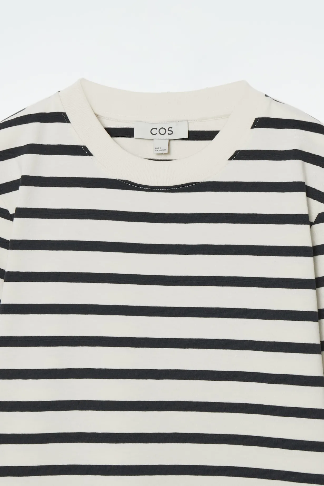 SCHLICHTES LANGARMSHIRT MIT NORMALER PASSFORM