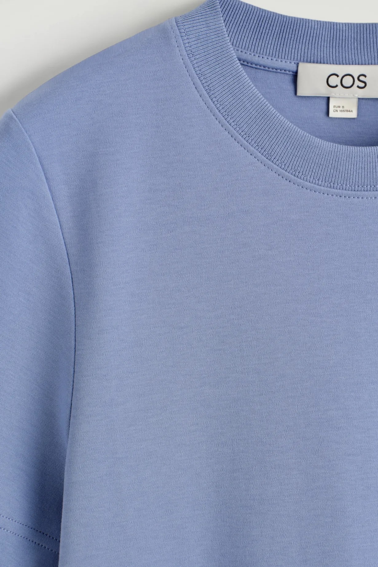 SCHLICHTES T-SHIRT