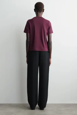 SCHLICHTES T-SHIRT