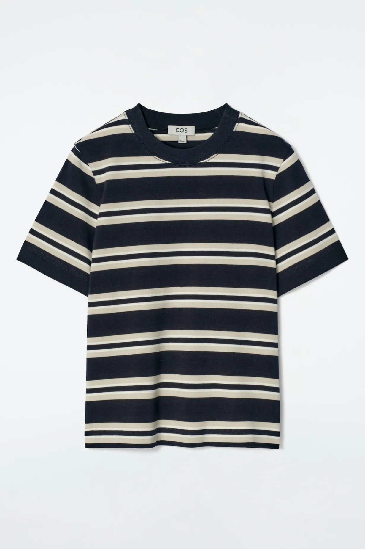 SCHLICHTES T-SHIRT MIT NORMALER PASSFORM