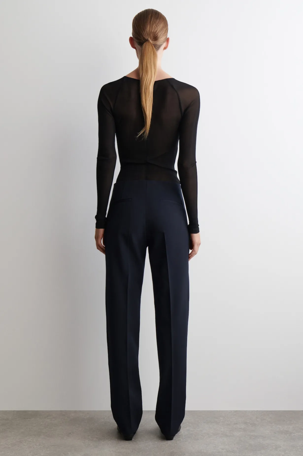 SCHMAL GESCHNITTENE HOSE AUS WOLL-MIX