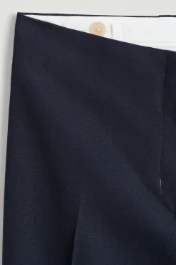 SCHMAL GESCHNITTENE HOSE AUS WOLL-MIX