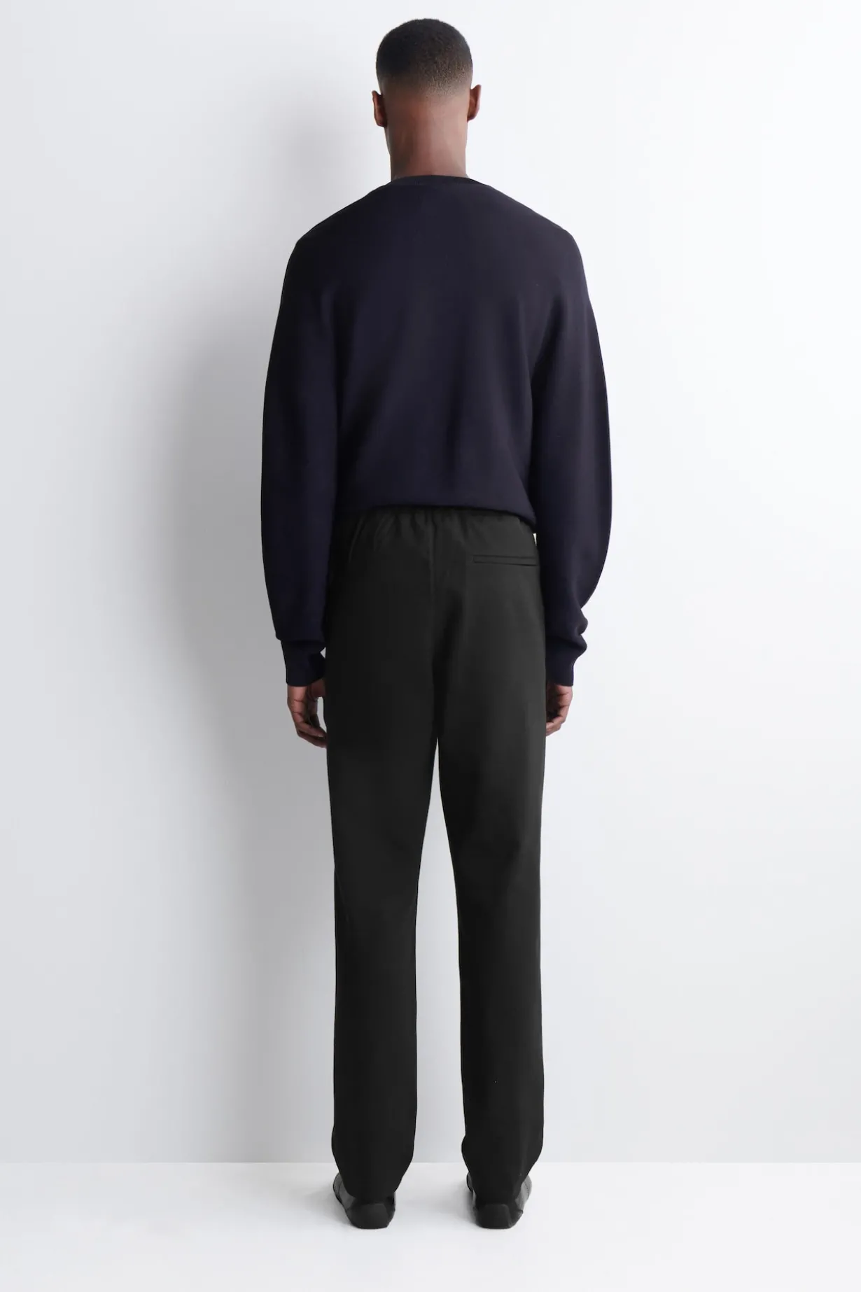 SCHMAL GESCHNITTENE JERSEY-HOSE MIT GERADEM BEIN