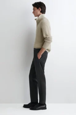 SCHMAL GESCHNITTENE WOLLHOSE