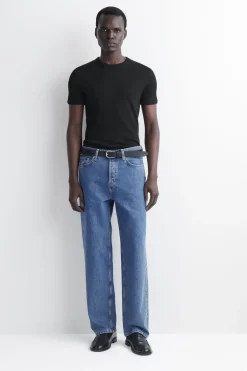 SCHMAL GESCHNITTENES GERIPPTES BAUMWOLL-T-SHIRT