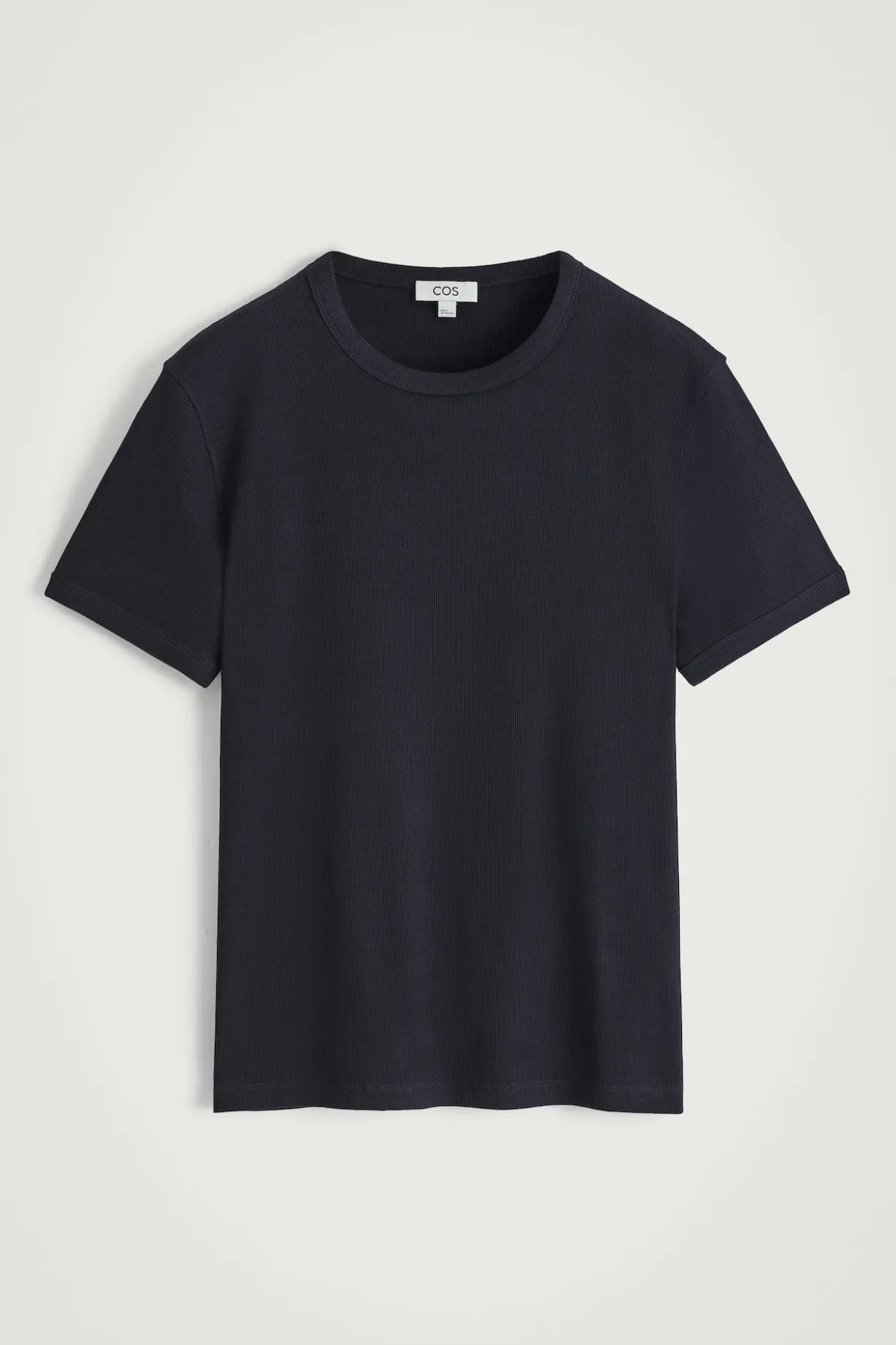 SCHMAL GESCHNITTENES GERIPPTES BAUMWOLL-T-SHIRT