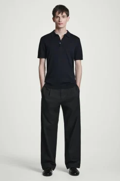 SCHMAL GESCHNITTENES POLOSHIRT AUS SEIDENSTRICK