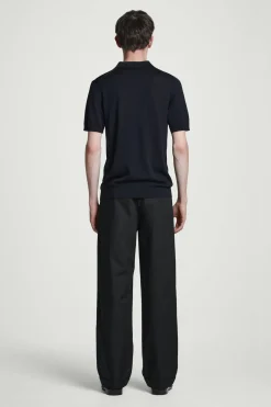 SCHMAL GESCHNITTENES POLOSHIRT AUS SEIDENSTRICK