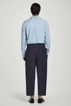 SCHMAL ZULAUFENDE BAUMWOLLHOSE MIT GÜRTEL