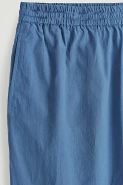 SCHMAL ZULAUFENDE BAUMWOLLHOSE