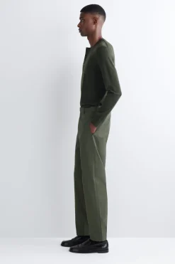 SCHMAL ZULAUFENDE CHINOHOSE AUS BAUMWOLLE