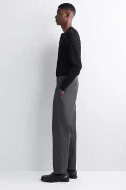 SCHMAL ZULAUFENDE CHINOHOSE AUS BAUMWOLLE